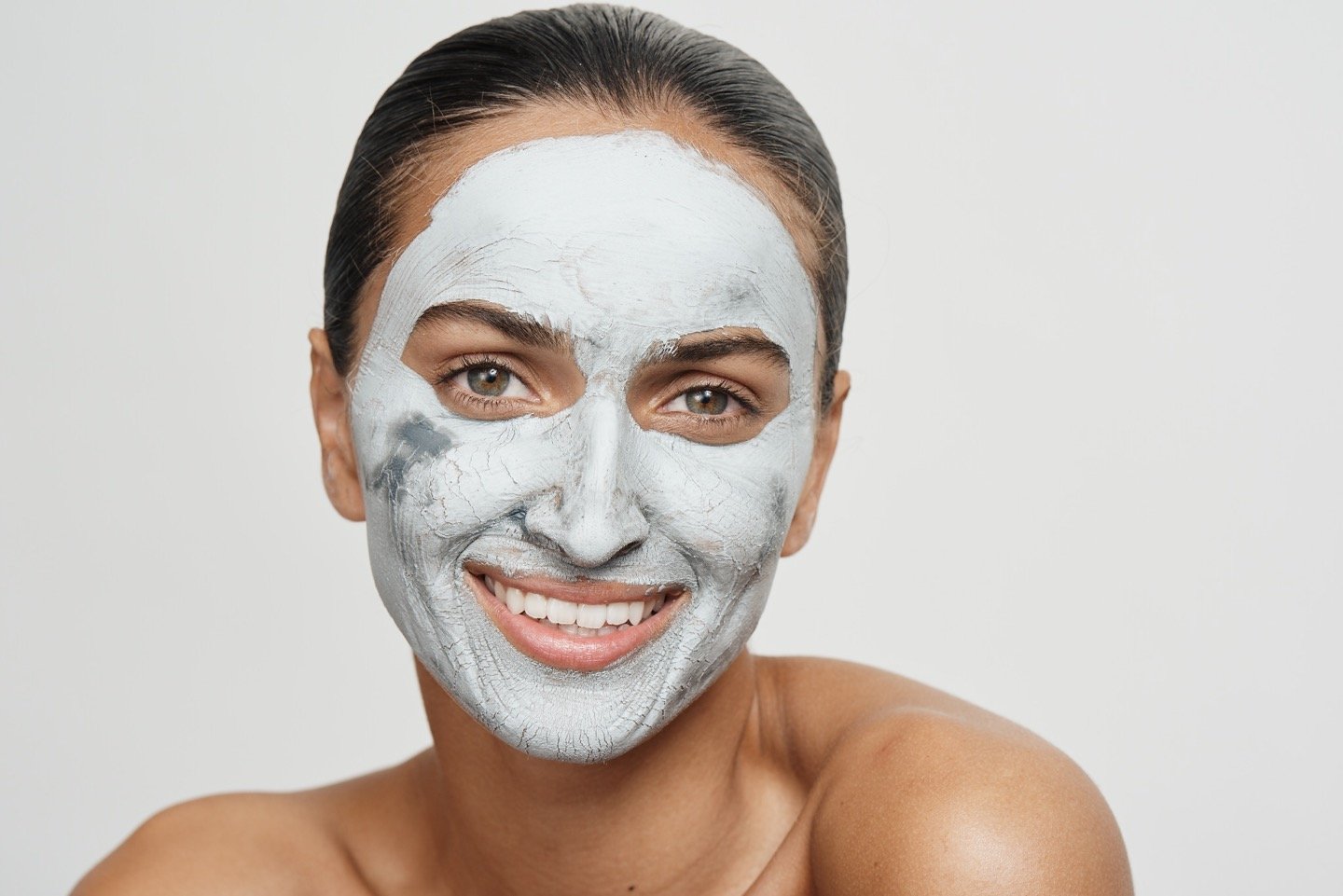 how-to-do-a-homemade-charcoal-face-mask-fashion-beauty-blog